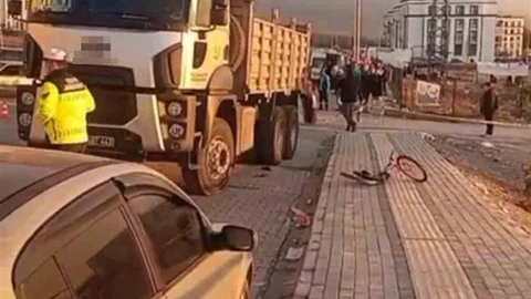 Hatay'da Bisikletli Çocuk Trafik Kazasında Hayatını Kaybetti