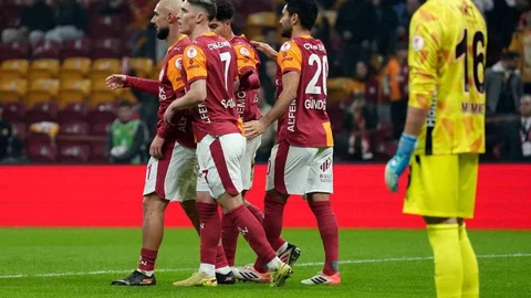 Galatasaray İlk Kez Başakşehir'i Yendi