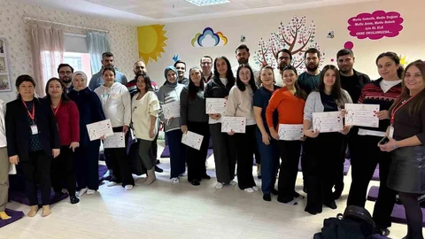 Gebe Okulu'nda Katılım Belgeleri Dağıtıldı