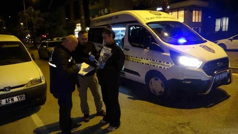 Park Halindeki Araçlara Çarpıp Yaraladı