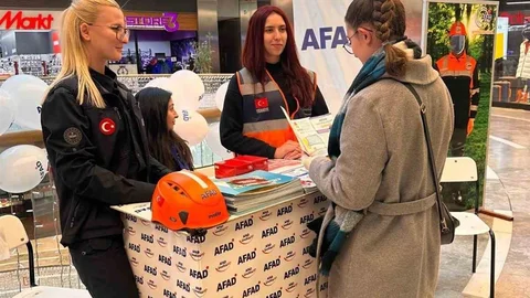 Afyonkarahisar'da AFAD Bilgilendirme Stantı