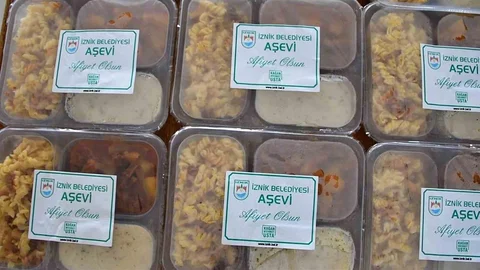 İznik’te 365 Gün Sıcak Yemek Desteği