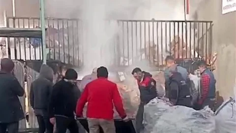 Osmaniye'de Geri Dönüşüm Tesisi Yangını