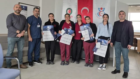 Sağlık Çalışanlarına Şemsiye Hediyesi