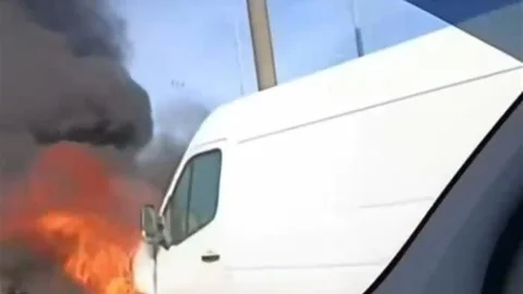 Bursa'da Servis Minibüsü Yandı