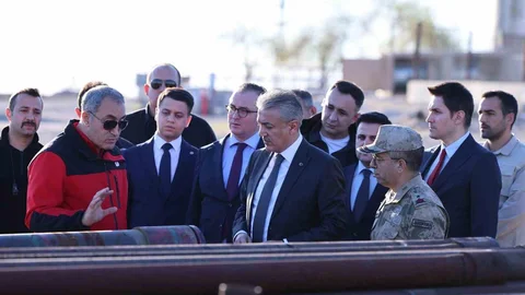 Mardin Nusaybin'de Muhtarlarla Toplantı