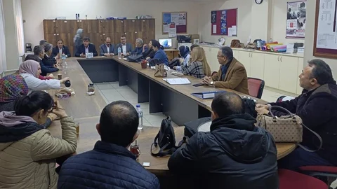 Eğitim-Bir-Sen Alaşehir'de Buluştu