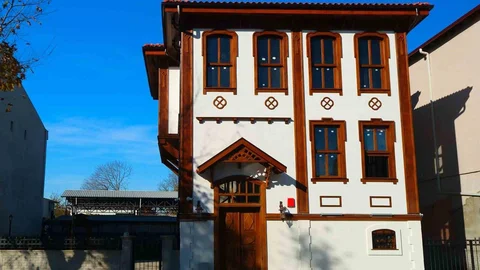 Sakarya'da Tarihi Konağın Yeniden İnşası