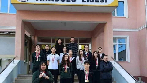 Türkeli Anadolu Lisesi'nden Başarı Ödülleri