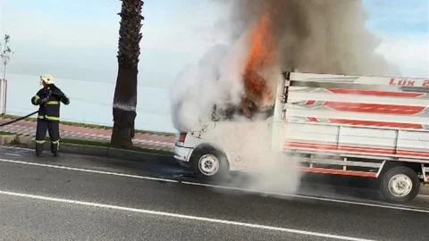 Ordu'da Kamyonet Yangını