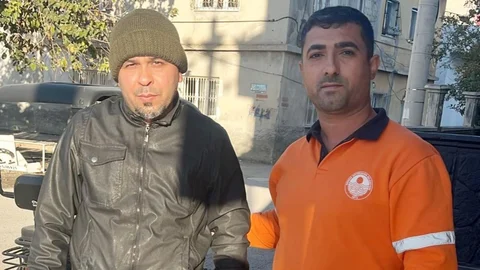 Tarsus’ta Büyükşehir Personelinden Anlamlı Davranış: Kimlik ve Para Eksiksiz Teslim Edildi