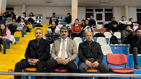 Aşkale Voleybol Takımı İkinciliği Elde Etti