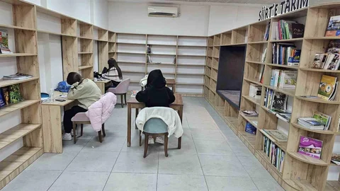 Siirt'te Tarım Ağaç Müzesi Kütüphanesi