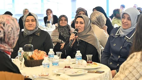 Gaziosmanpaşa'da Okuma-Yazma Kursiyerleriyle Buluşma