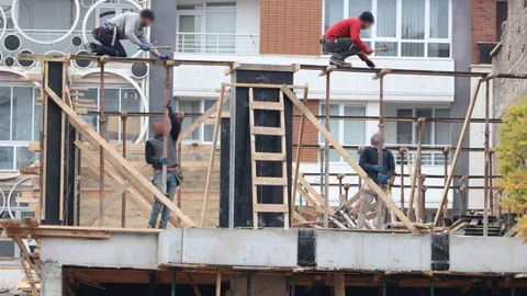 Eskişehir'de Riskli İnşaat Çalışmaları