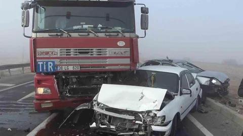 Aksaray'da Zincirleme Kaza Oluştu