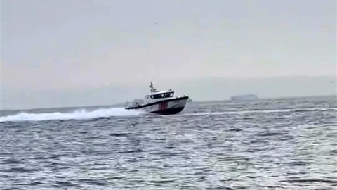 Çeşme Açıklarında Mülteci Botu Takibi