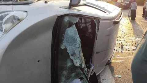 Mersin Otoyolu Kuyuluk Mevkiinde Kaza: Araç Yan Yattı, Sürücü Yaralı!