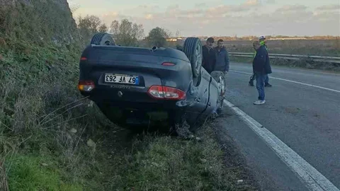 Çaycuma'da Takla Atan Otomobil Kazası