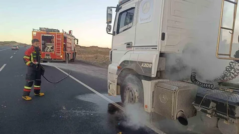 Bingöl'de Tırda Yangın Paniği Yaşandı