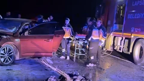 Çanakkale'de Otomobil Kazası: 5 Ölü, 1 Yaralı