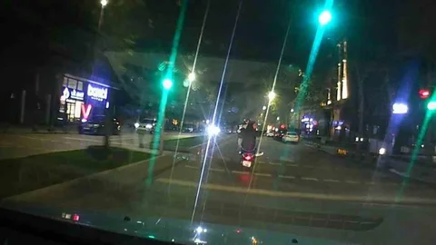 Tehlikeli Motosiklet Yolculuğu Üsküdar'da