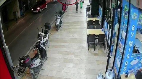 Antalya'da Alkollü Sürücü Trafik Kazası Yaptı