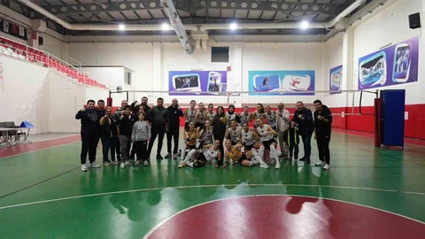 Didim Kadın Voleybol Takımı Deplasmandan Galibiyetle Döndü