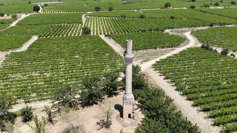 Kırık Minare, Sarıgöl'ün Tarihi Simgesi