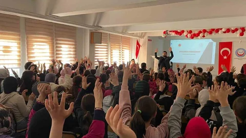 Abdurrahman Sarar İmam Hatip Ortaokulunda Seminer Düzenlendi