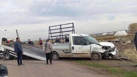 Diyarbakır'da Pikap Kaza Yaptı