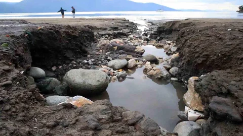 Yılın En Kısa Günü Akyaka'da Deniz Suyu Çekildi