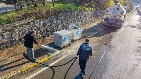 Başiskele'de Temizlik Çalışmaları Devam Ediyor