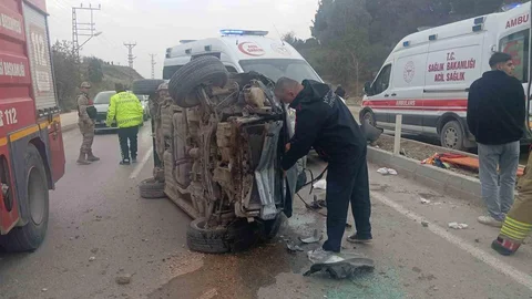 Hatay'da Takla Atan Otomobilde 5 Yaralı