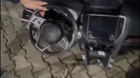 Bursa'da Gümrük Kaçağı Otomobil Parçaları Ele Geçirildi