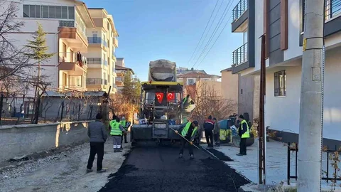Pursaklar'da Yol Çalışmaları Devam Ediyor