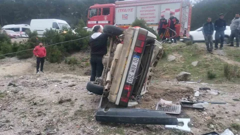 Kazdağları'nda Otomobil Şarampole Devrildi