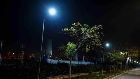 Bursa'da Sokak Lambalarında LED Dönüşümü Başlıyor