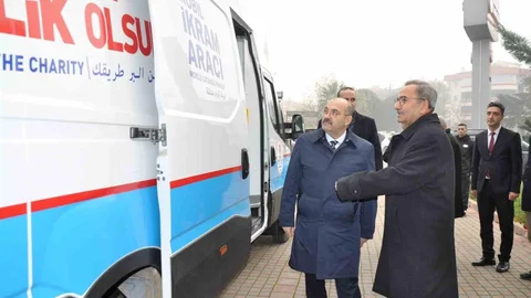 Balıkesir'de Mobil İkram Aracı Hizmete Girdi