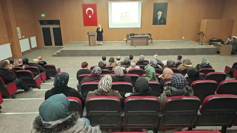 Hisarcık'ta Aile Konferansı Düzenlendi