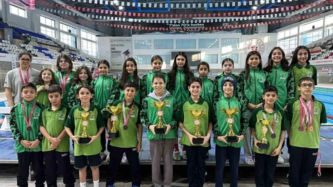 Şehitkamil'den Yüzme Kupasında Başarılar