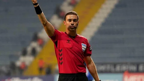 Fenerbahçe - Beşiktaş Maçını Oğuzhan Çakır Yönetecek