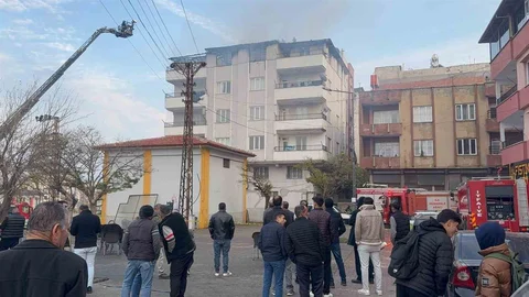 Gaziantep'te Korkutan Apartman Yangını