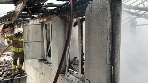 Manisa'da Yangın Sonucu Ev Kullanılamaz Hale Geldi