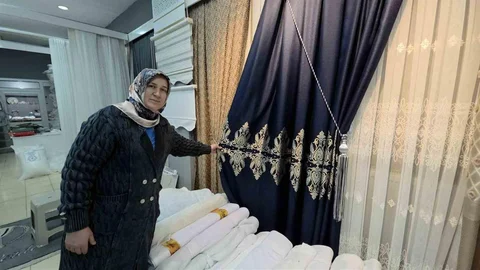 Kütahya'da Osmanlı Motifli Perdeler İlgi Görüyor