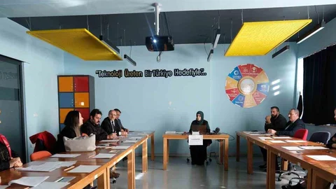Erzincan'da Gençlere Teknoloji Eğitimi Verildi