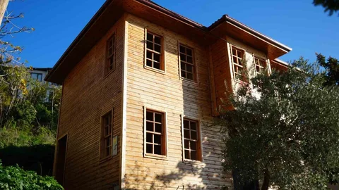 Yeşilçam Efsanesinin Restorasyonu Sürüyor