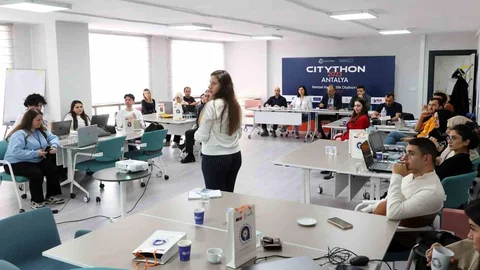 Antalya'da Kentsel Hareketlilik Projeleri Ödülleri Verildi