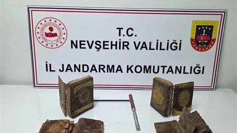 Nevşehir'de Tarihi Tevratlar Ele Geçirildi