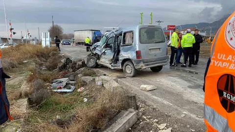 Denizli'de Trafik Kazası Sonucu Yaşlı Adam Hayatını Kaybetti